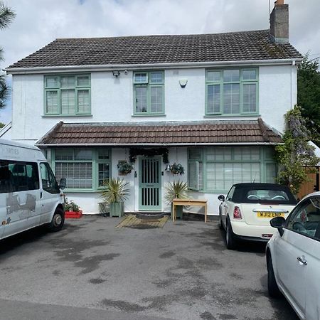 Barrs Court Beds Bed & Breakfast Warmley Exterior photo